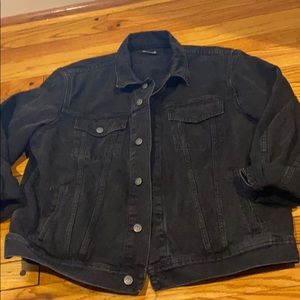 Great black oversized denim jacket!